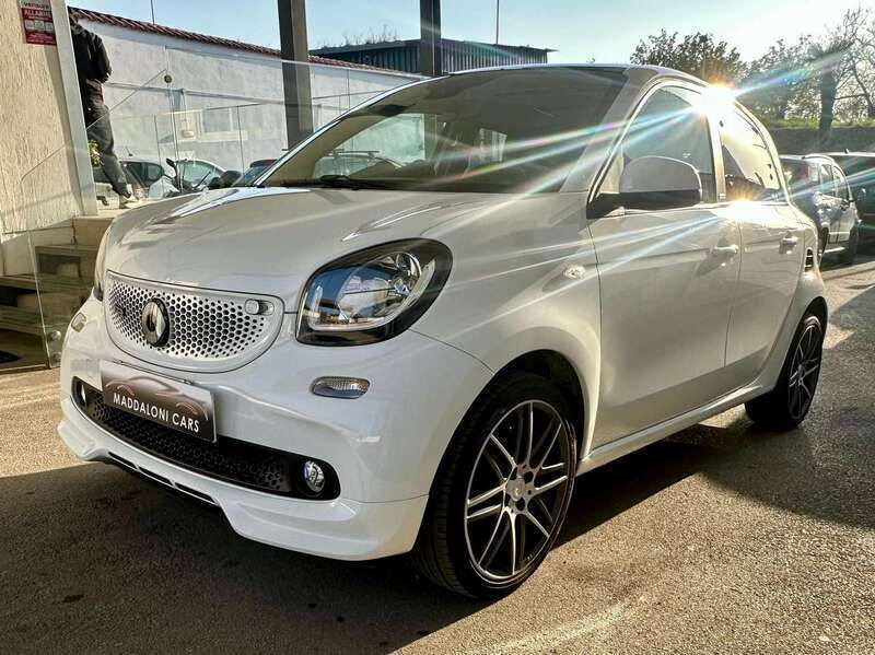 Bianco Usata 2018 Smart ForFour Brabus Xclusive Due volumi | 19.500 € (Buon prezzo) - Immagine 1/4