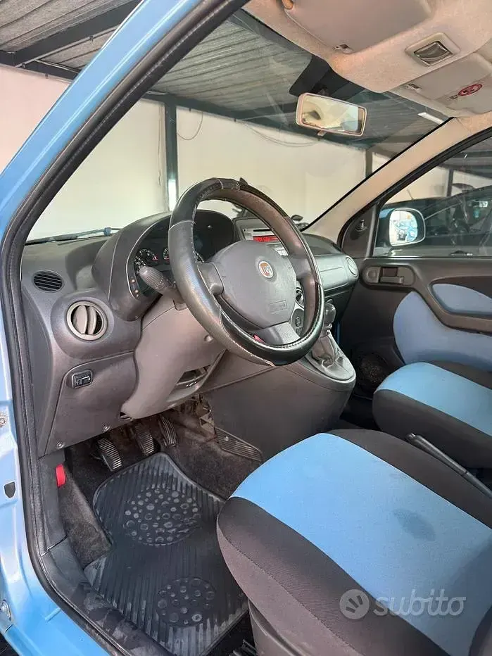 Usata Fiat Panda Dynamic 60 CV (44 kW) 2010 Bluazzurro Utilitaria