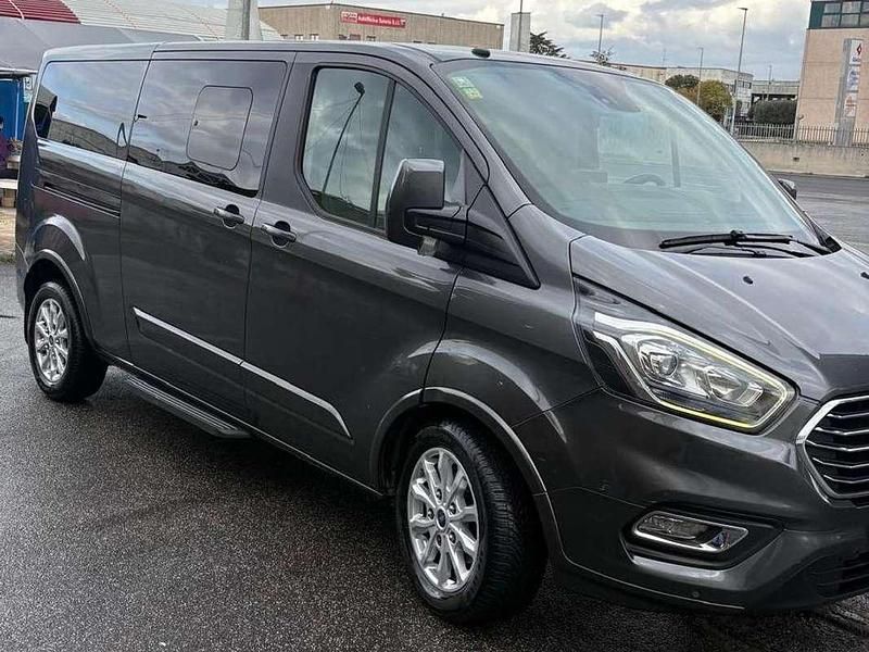 Usata Ford Tourneo Custom Titanium 170 CV (125 kW) 2018 Grigio Furgone