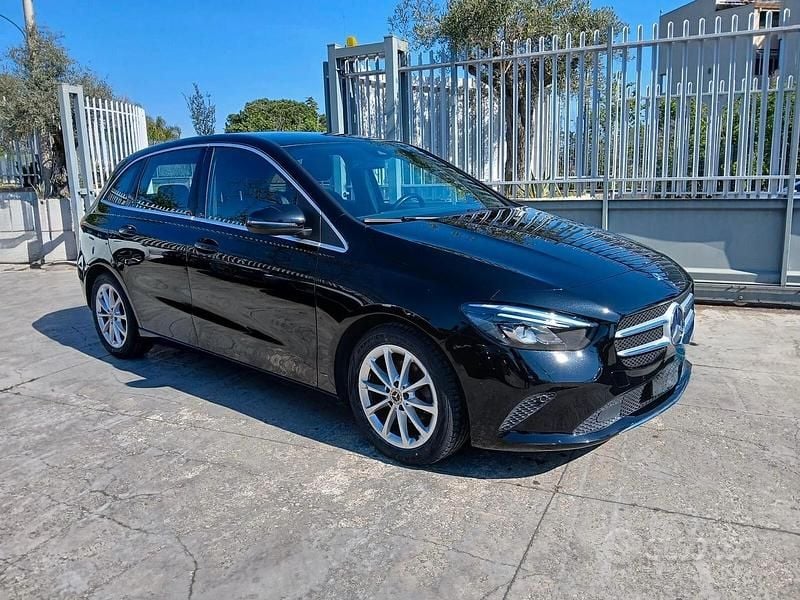 Usata Mercedes B180 Advanced Plus 115 CV (84 kW) 2019 Nero Monovolume
