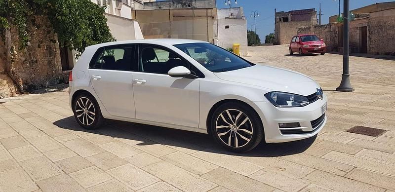 Usata VW Golf VII Highline 150 CV (110 kW) 2014 Berlina