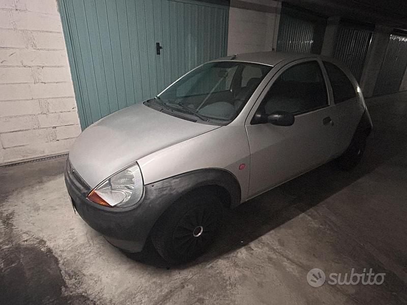 Usata Ford Ka 60 CV (44 kW) 1998 Grigio Utilitaria