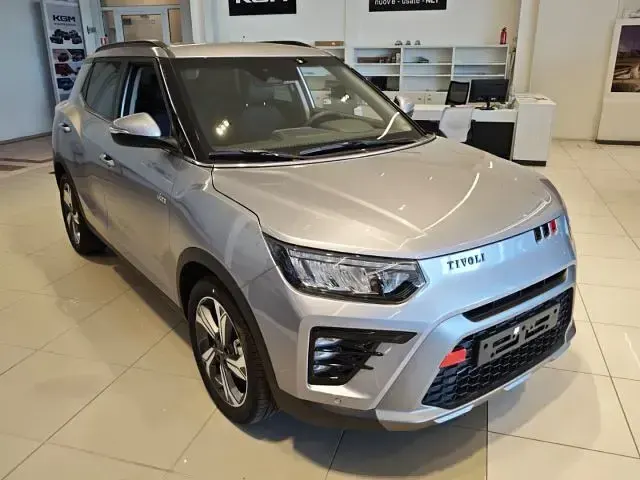 Nuova KGM Tivoli 163 CV (119 kW) 2026 Grigio metallizzato SUV