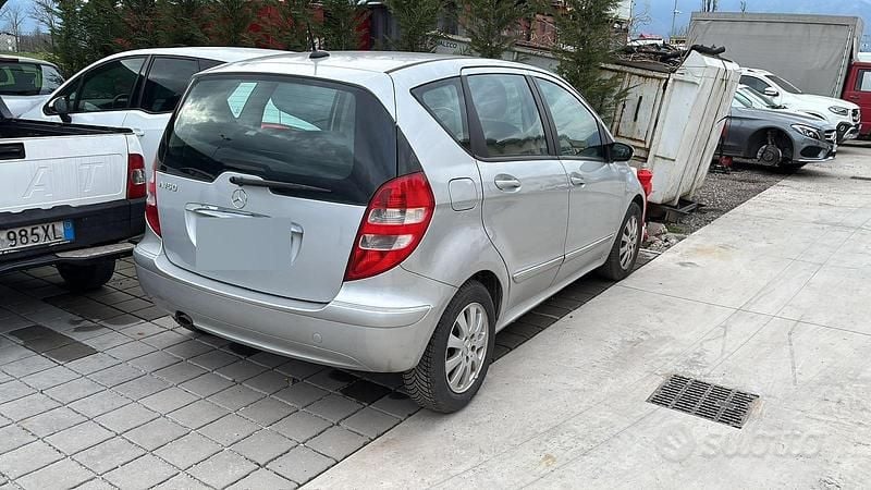 Usata Mercedes A150 95 CV (69 kW) 2005 Grigio Berlina