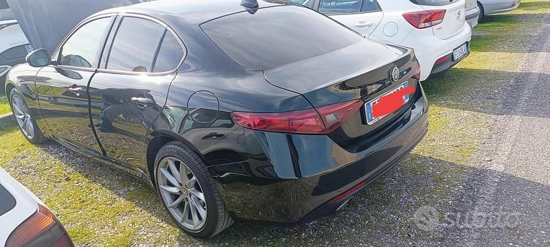 Usata Alfa Romeo Giulia Executive 200 CV (147 kW) 2019 Nero Berlina
