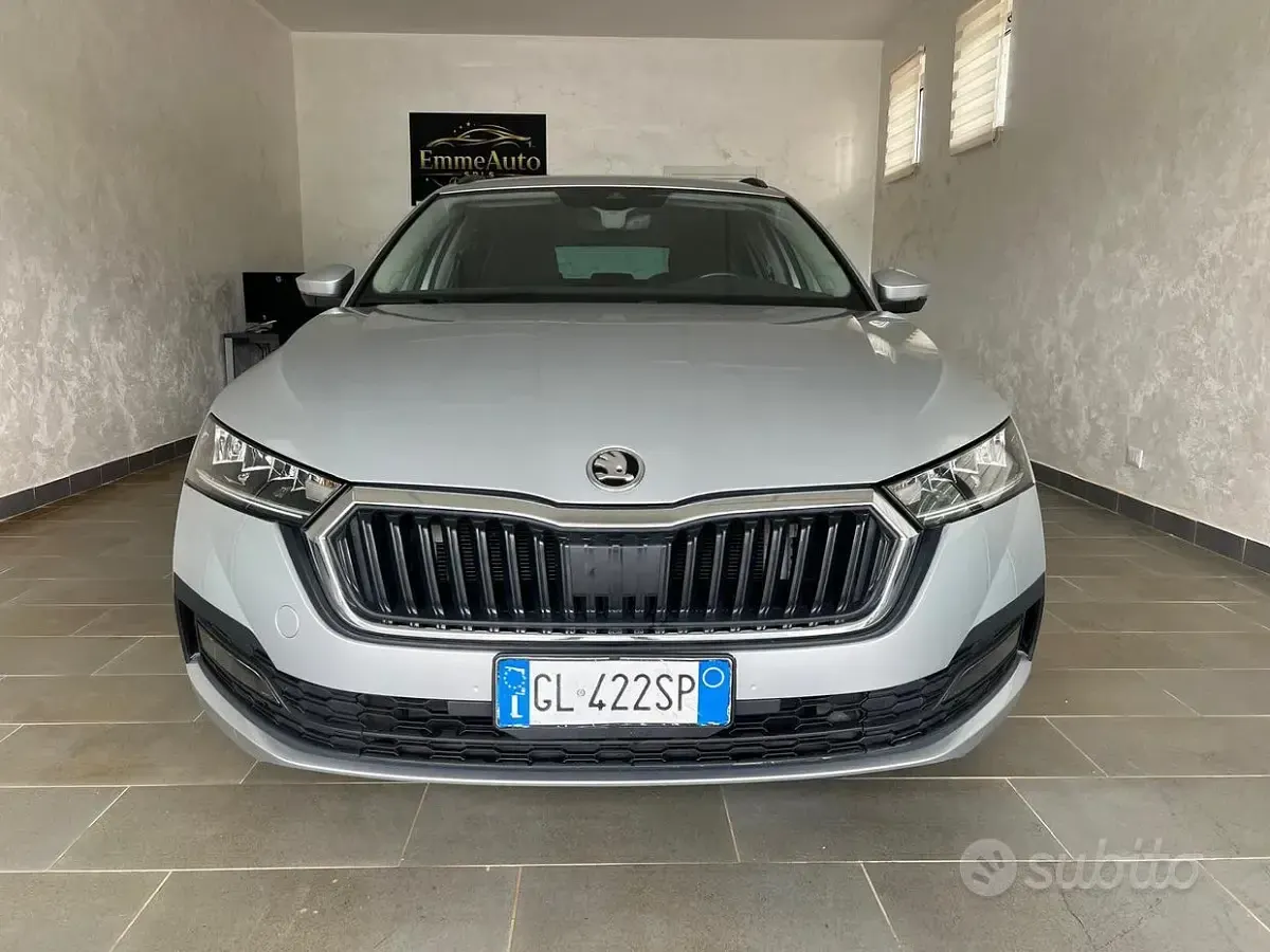 Usata Skoda Octavia SportLine 150 CV (110 kW) 2022 Grigio Station wagon