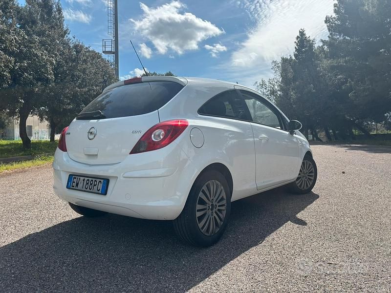 Usata Opel Corsa 2014 Bianco Utilitaria