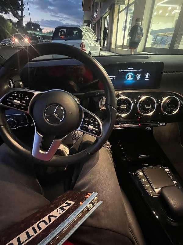 Usata Mercedes A180 Business 116 CV (85 kW) 2021 Nero Berlina