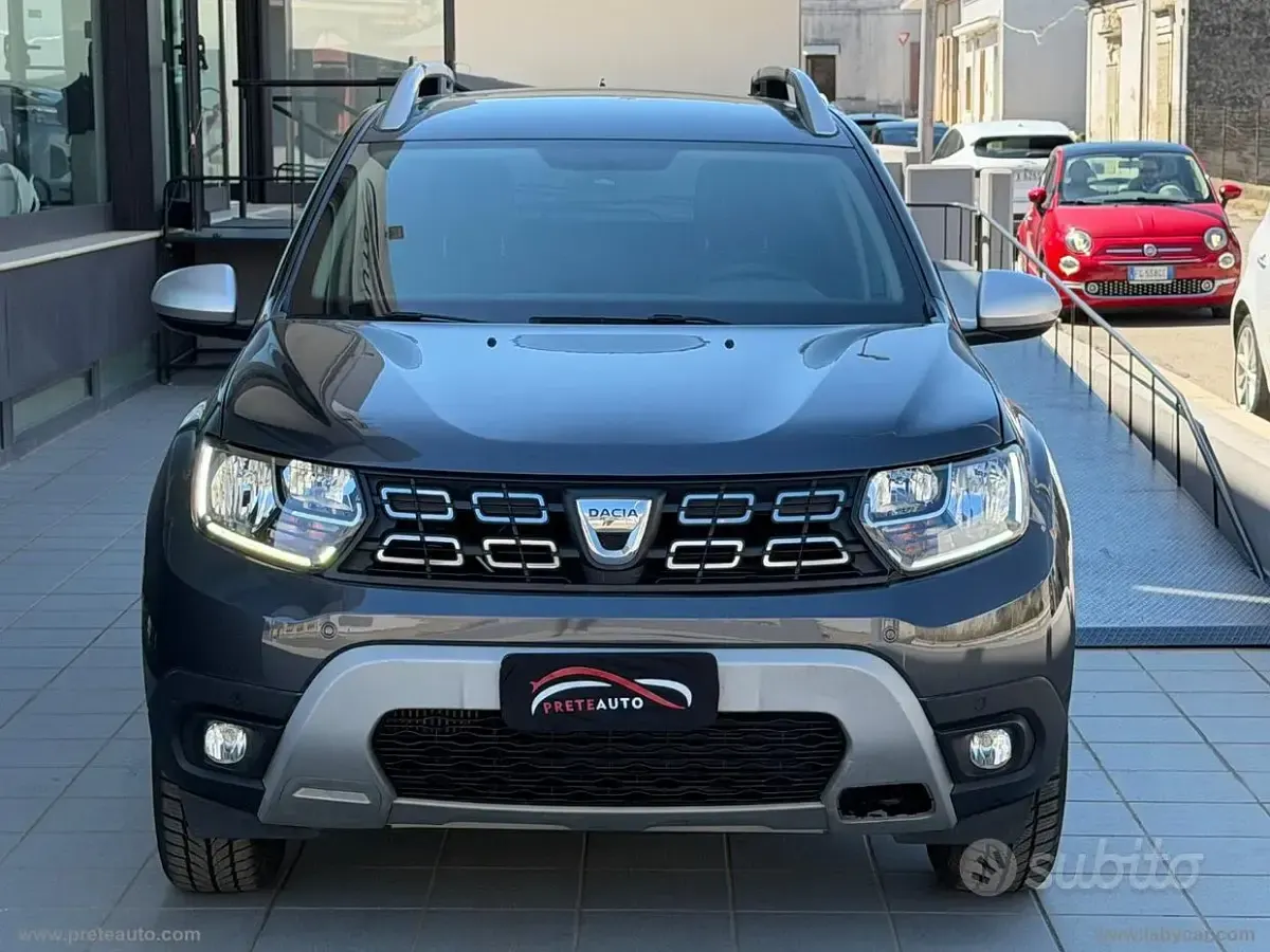 Usata Dacia Duster Prestige 101 CV (74 kW) 2021 Grigio SUV