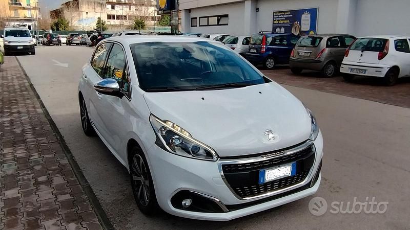 Usata Peugeot 208 Allure 110 CV (80 kW) 2017 Bianco Utilitaria