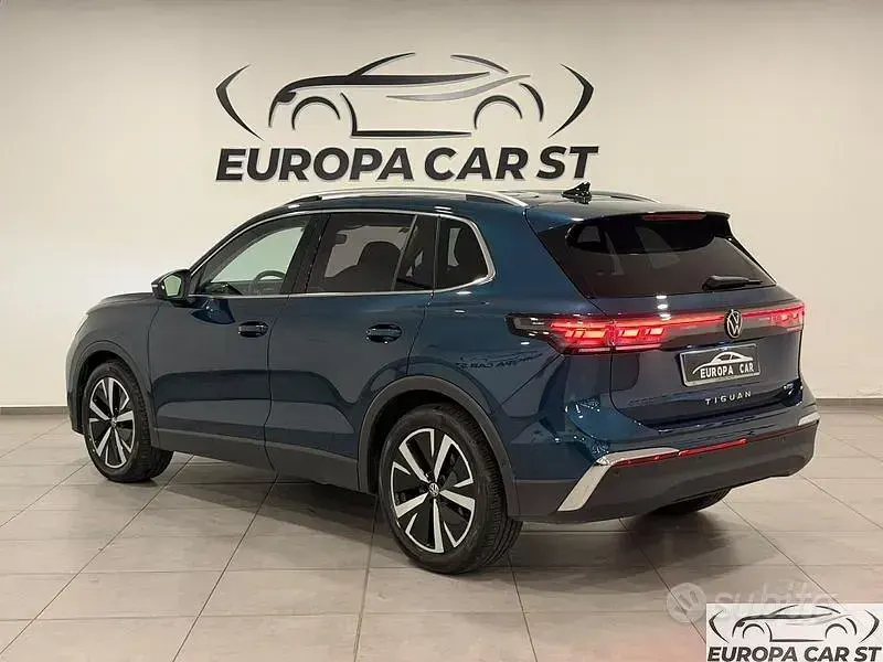 Usata VW Tiguan Life 150 CV (110 kW) 2024 Bluazzurro SUV
