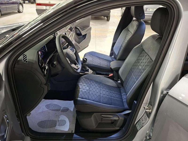 Nuova VW T-Roc R-line Plus 116 CV (85 kW) 2026 Pyrit silver/tetto nero SUV