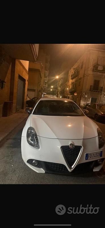 Usata Alfa Romeo Giulietta 109 CV (80 kW) 2016 Bianco Utilitaria