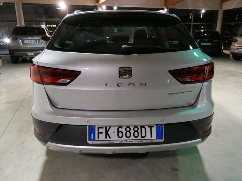 Usata Seat Leon X-Perience 116 CV (85 kW) 2017 Grigio scuro metallizzato Station wagon