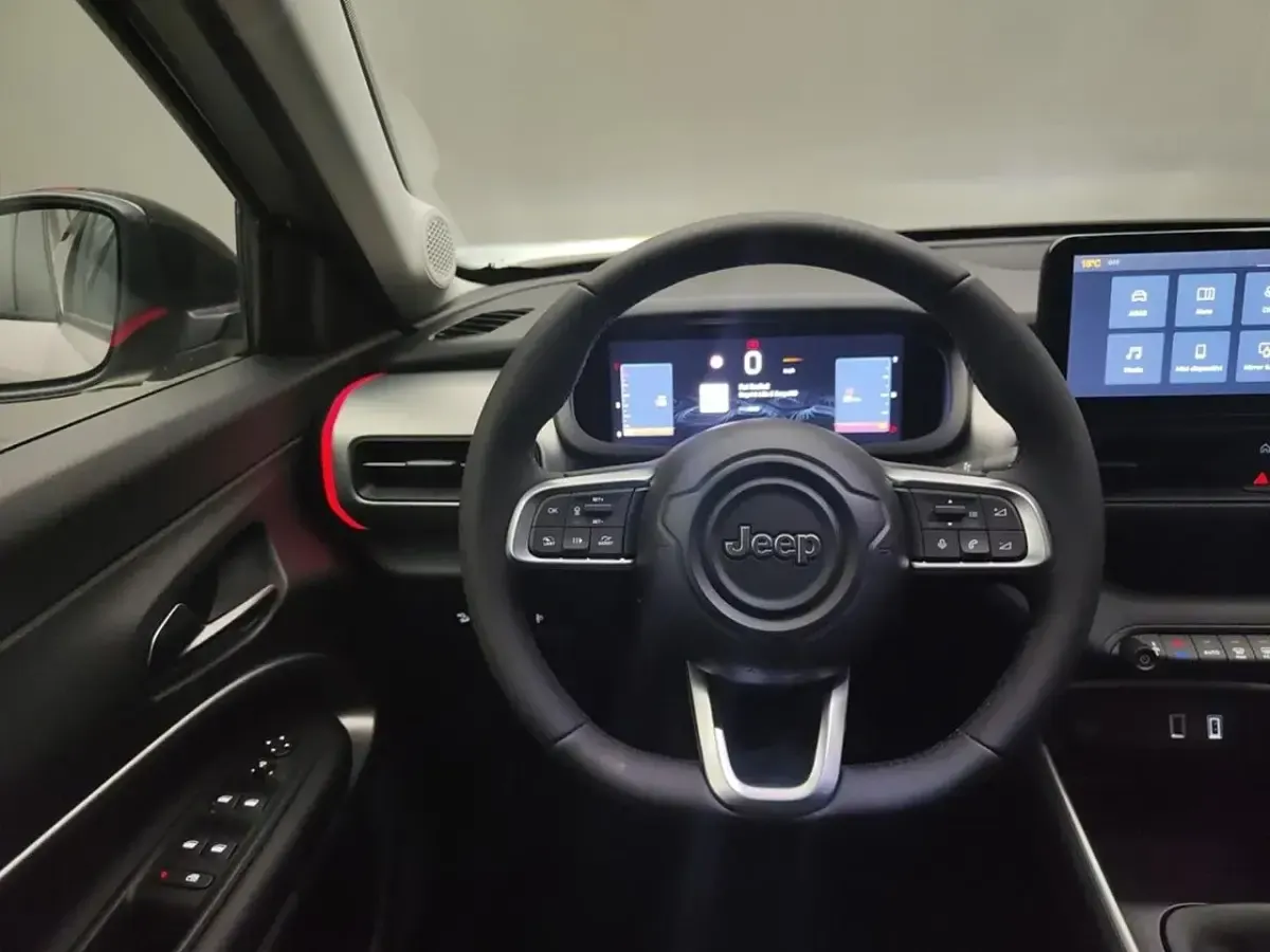 Uusi Jeep Avenger Summit 101 HP (74 kW) 2025 Peessi Katumaasturi