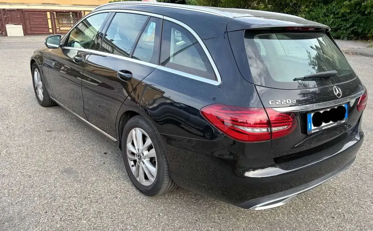 Usata Mercedes C220 Executive 194 CV (142 kW) 2019 Nero Station wagon