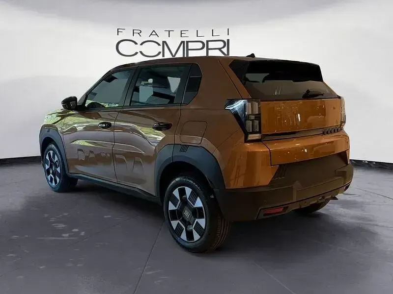 Nuova Fiat Grande Panda Icon 101 CV (74 kW) 2026 Bronzo Utilitaria