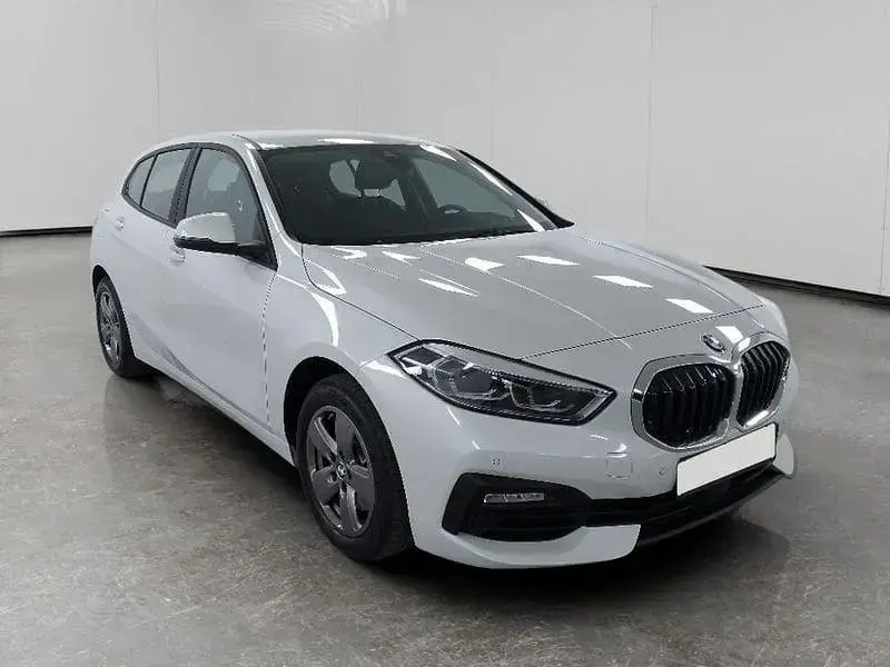Usata BMW 118 Advantage 136 CV (100 kW) 2022 Bianco Utilitaria