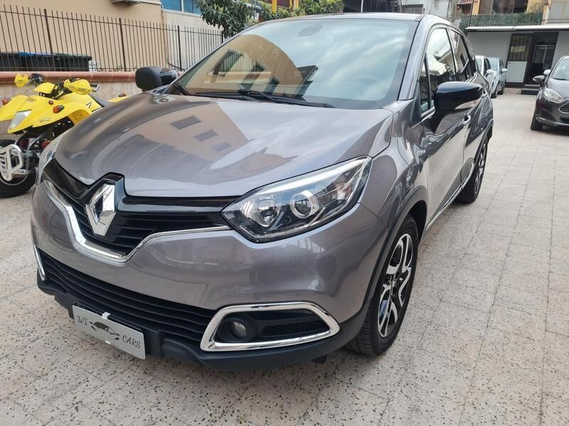 Usata Renault Captur Intens 110 CV (80 kW) 2015 Grigio SUV
