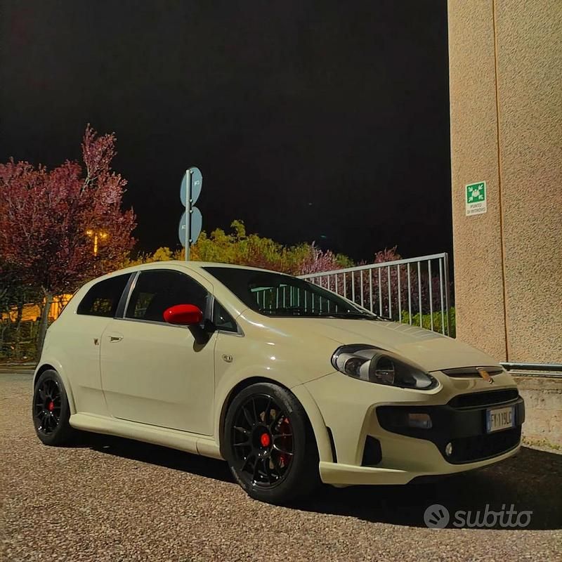 Usata Abarth Punto Evo 165 CV (121 kW) 2011 Bianco Utilitaria