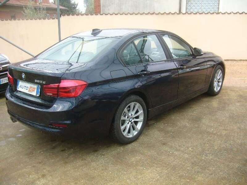Blu/azzurro Usata 2016 BMW 320 Tre volumi | 14.900 € (Buon prezzo) - Immagine 1/4