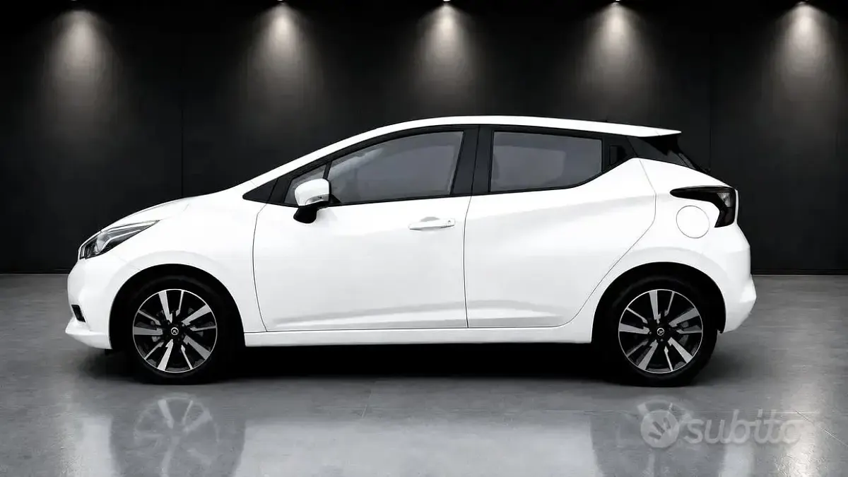 Usata Nissan Micra 71 CV (52 kW) 2017 Beige Utilitaria