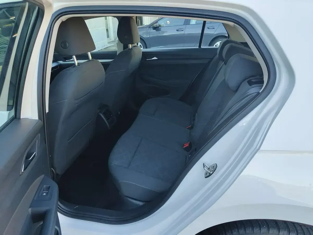 Usata VW Golf VIII 131 CV (96 kW) 2021 Bianco Berlina