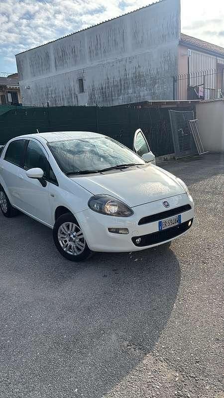 Usata Fiat Punto Evo Dynamic 69 CV (50 kW) 2013 Utilitaria