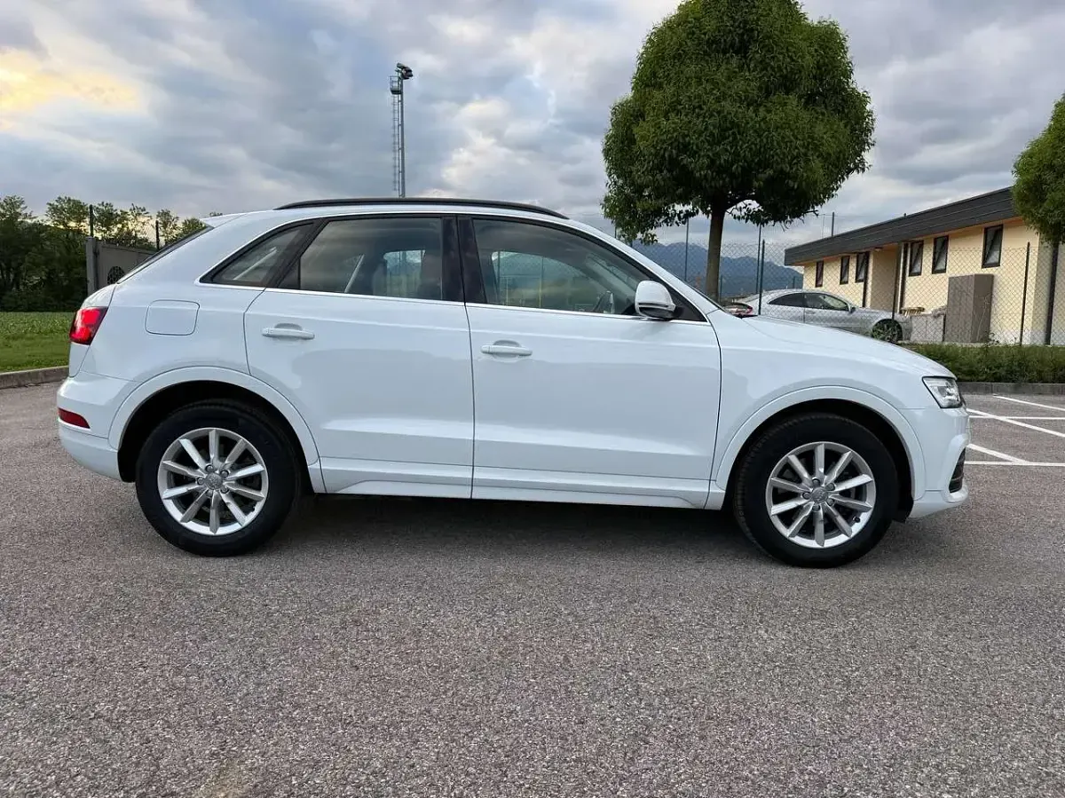 Usata Audi Q3 Business 150 CV (110 kW) 2015 Bianco SUV