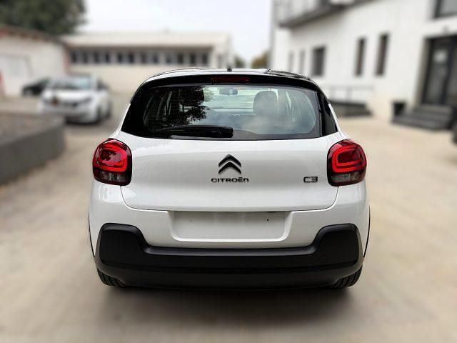 Begagnad Citroën C3 PureTech 110 HK (80 kW) 2024 Vit Sedan