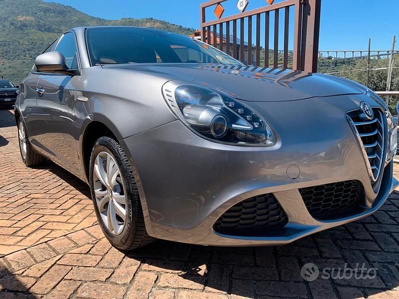 Usata Alfa Romeo Giulietta Progression 105 CV (77 kW) 2015 Grigio Utilitaria