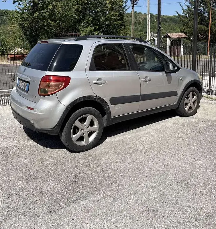 Usata Suzuki SX4 120 CV (88 kW) 2006 SUV