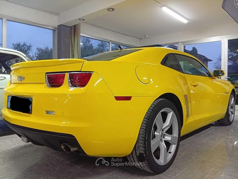 Usata Chevrolet Camaro 305 CV (224 kW) 2010 Giallo Coupé