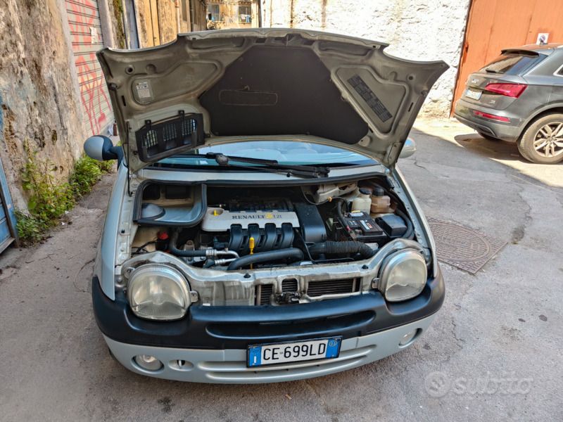 Usata Renault Twingo 75 CV (55 kW) 2003 Grigio Utilitaria
