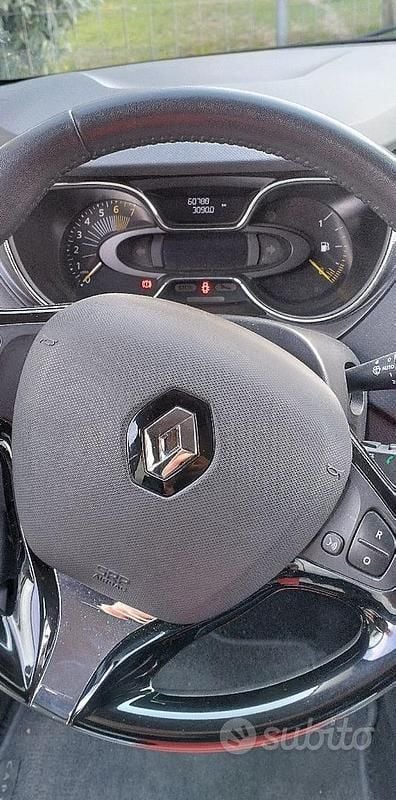 Usata Renault Captur 90 CV (66 kW) 2014 Bianco SUV