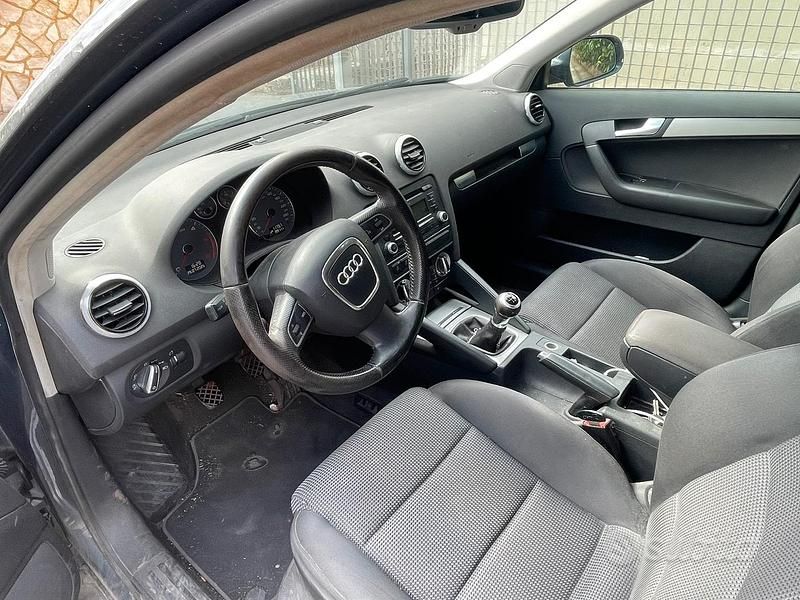 Usata Audi A3 105 CV (77 kW) 2011 Grigio Utilitaria