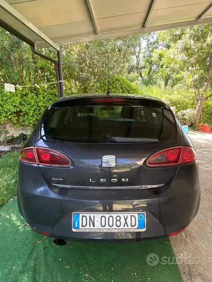 Usata Seat Leon 110 CV (80 kW) 2008 Nero Utilitaria