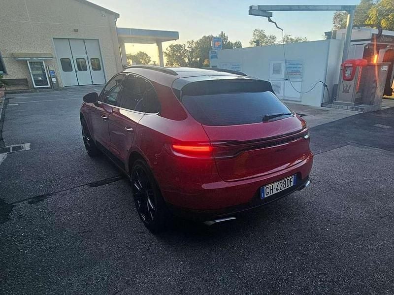 Usata Porsche Macan 245 CV (180 kW) 2020 Rosso SUV