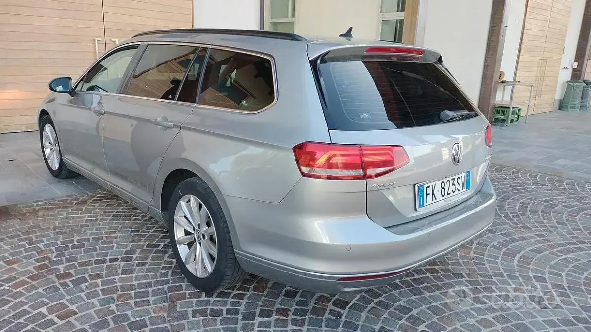 Usata VW Passat 150 CV (110 kW) 2017 Grigio Station wagon