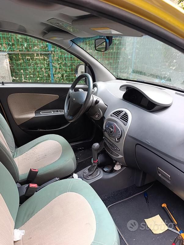 Usata DR DR1 68 CV (50 kW) 2011 Utilitaria