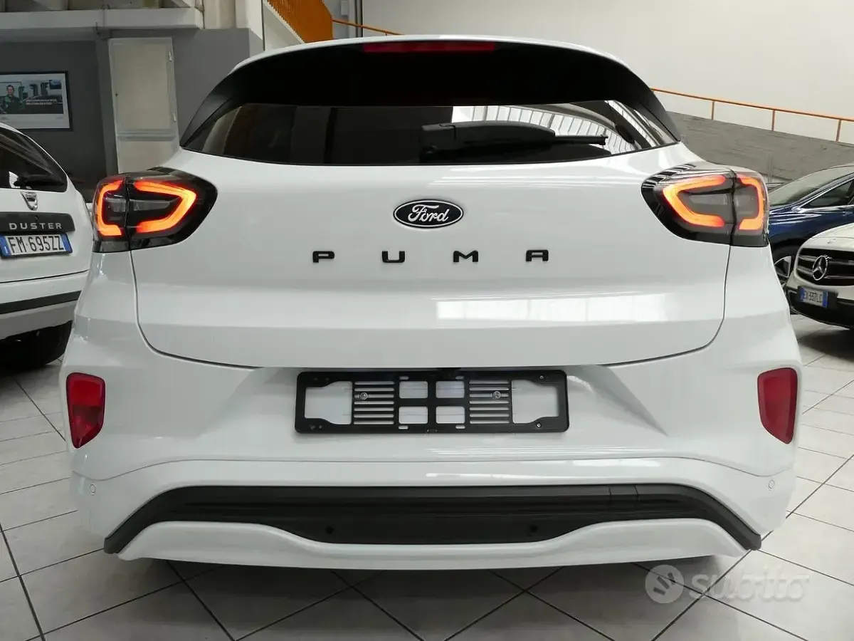 Usata Ford Puma 124 CV (91 kW) 2025 Bianco SUV