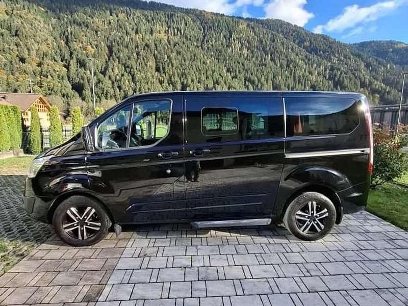 Nero Usata 2016 Ford Tourneo Custom Titanium Furgone | 25.800 € (Buon prezzo) - Immagine 1/4