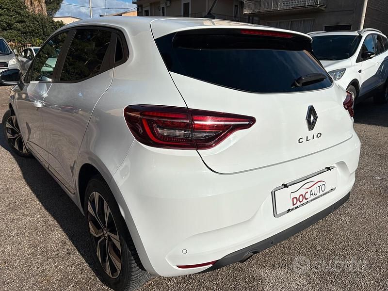 Usata Renault Clio V Evolution 100 CV (73 kW) 2023 Bianco Utilitaria