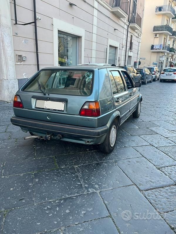 Begagnad VW Golf II 54 HK (39 kW) 1989 Grå Halvkombi