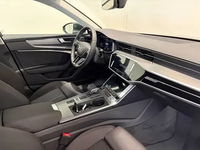 Ny Audi A6 Advanced Plus 245 HK (180 kW) 2025 Grå Kombi