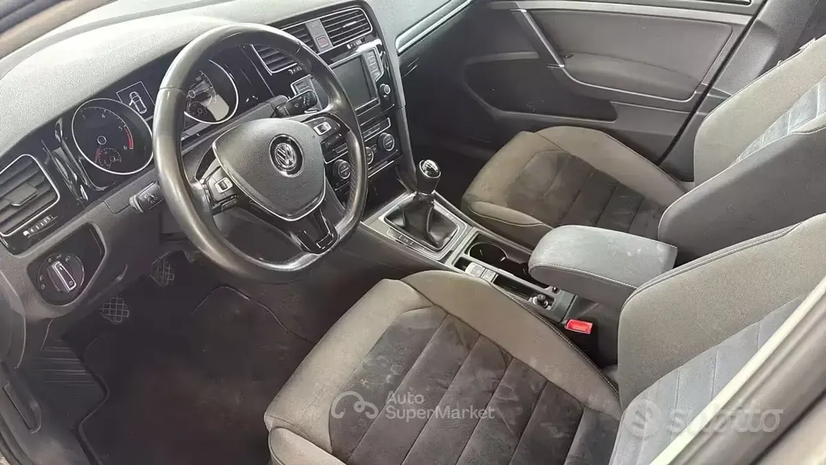 Usata VW Golf VII 110 CV (80 kW) 2017 Bronze Berlina