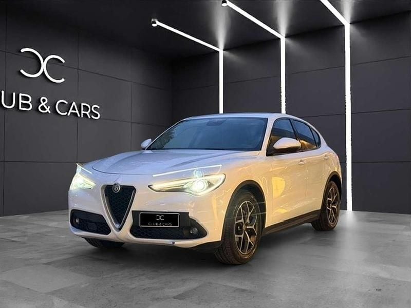 Usata Alfa Romeo Stelvio Business 179 CV (131 kW) 2017 Bianco SUV