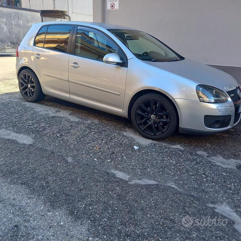 Usata VW Golf V 2005 Utilitaria