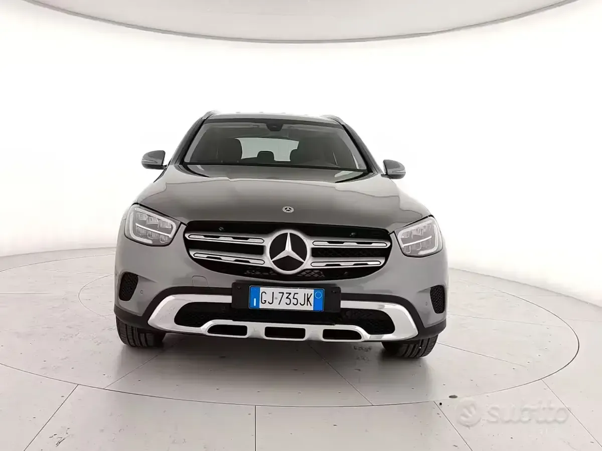 Usata Mercedes GLC200 Business 163 CV (119 kW) 2022 Grigio SUV