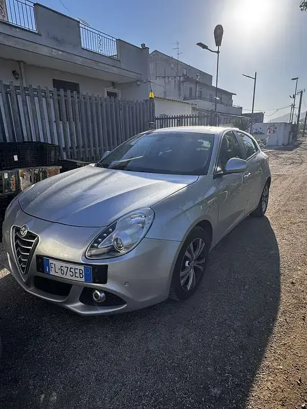 Usata Alfa Romeo Giulietta Exclusive 105 CV (77 kW) 2015 Nero Utilitaria